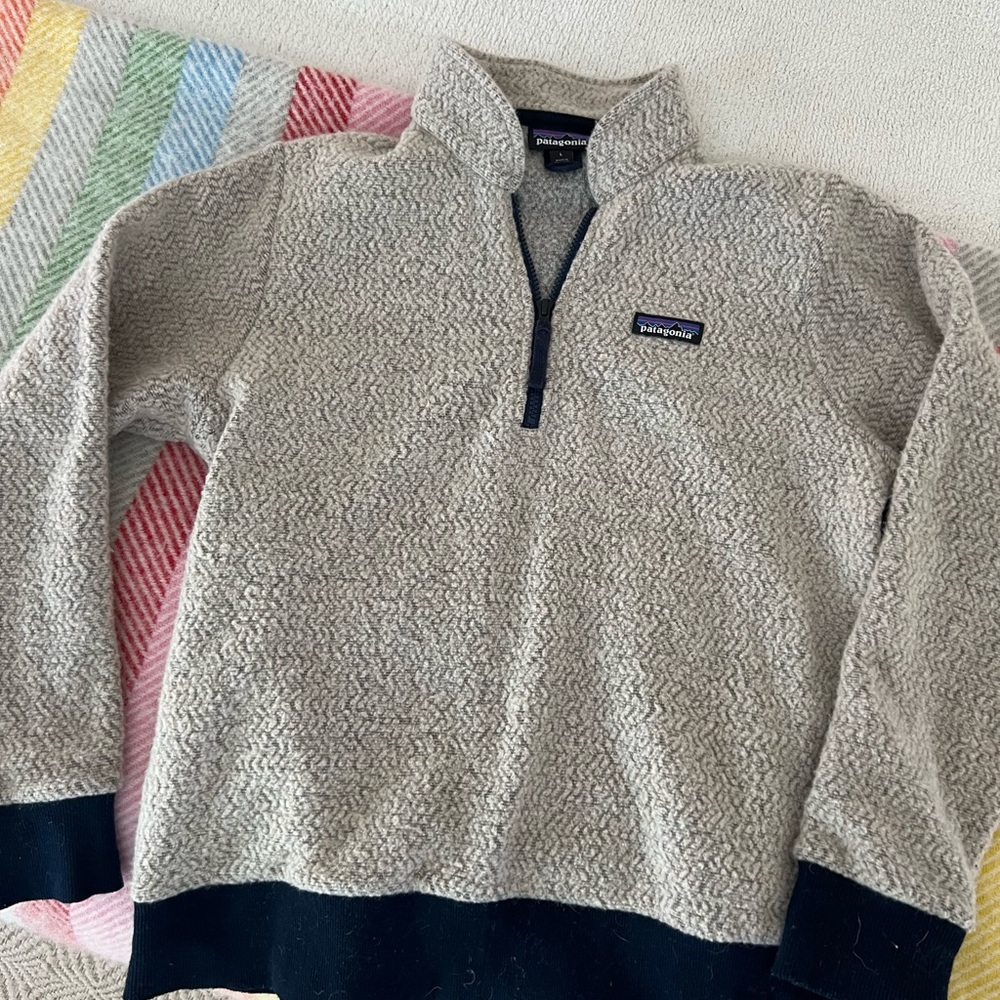 Patagonia Gray and Black Zip-Up Men's Sweater